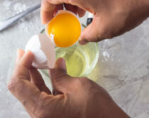 Cách làm mặt nạ dưỡng da tại nhà bằng lòng trắng trứng gà hiệu quả